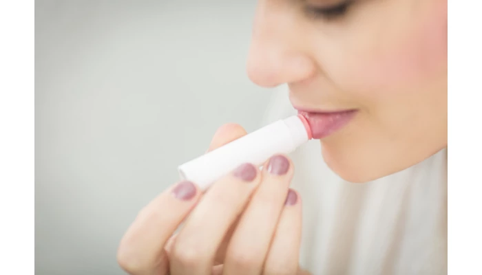 Kiszámoltad már, hogy mennyi ajakápolót fogyasztottál el eddig az életed során? 